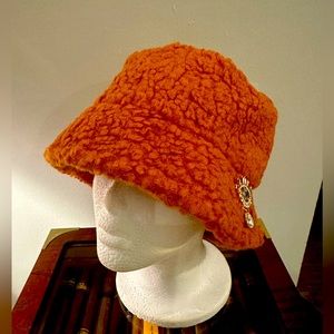 Cute Faux Lamb Skin Bucket Hat & Broach